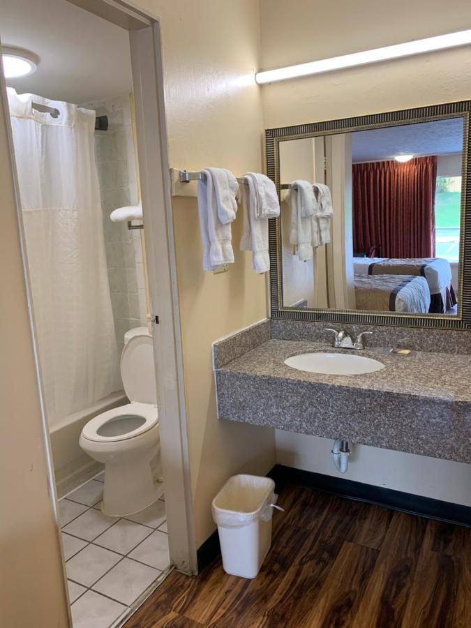 Country Hearth Inn & Suites CartersvilleCartersville  Kültér fotó