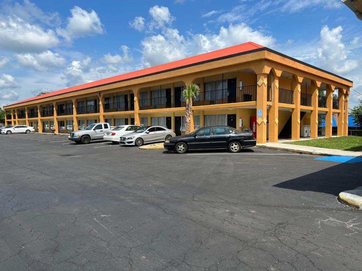Country Hearth Inn & Suites CartersvilleCartersville  Kültér fotó