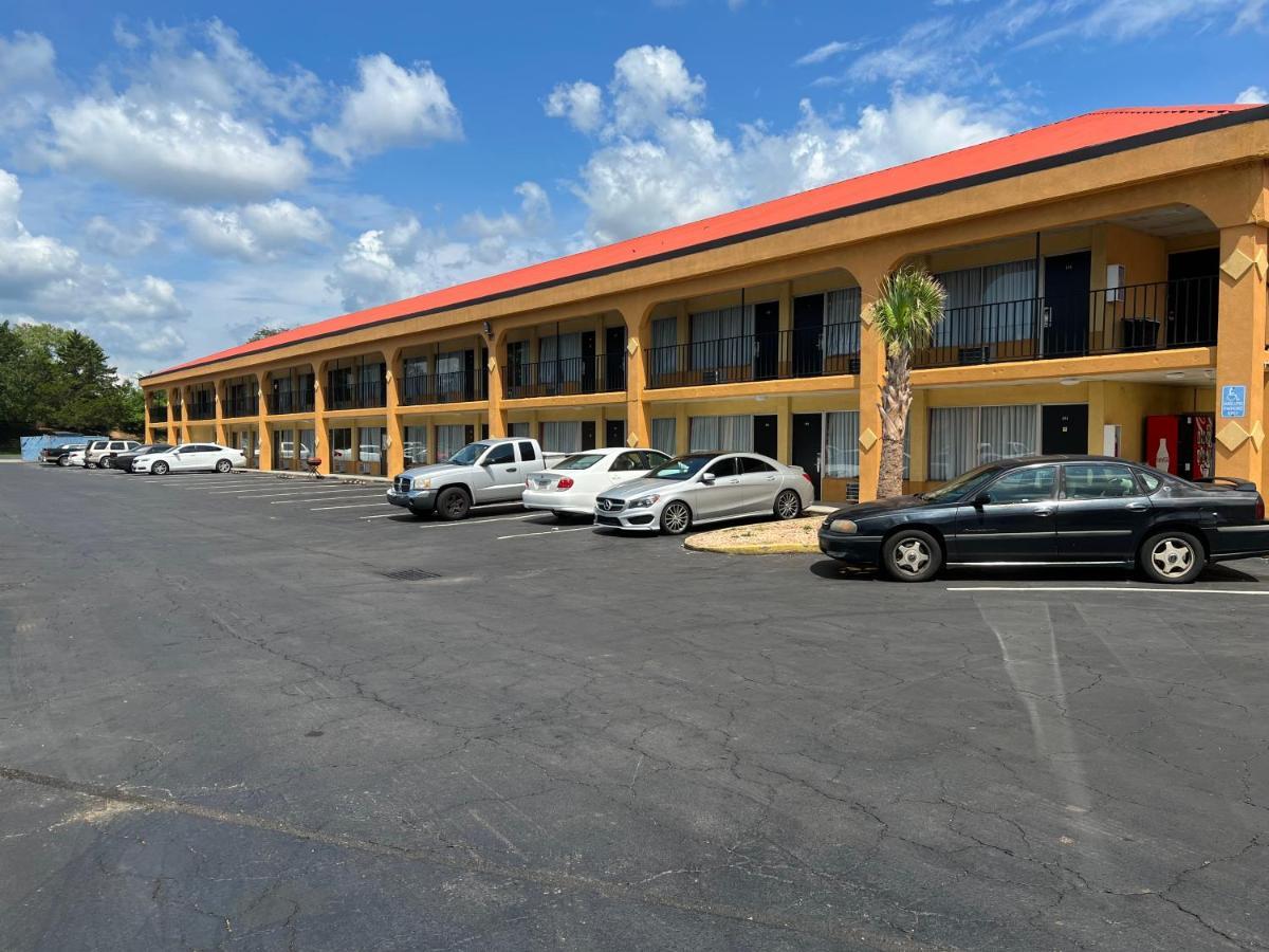 Country Hearth Inn & Suites CartersvilleCartersville  Kültér fotó