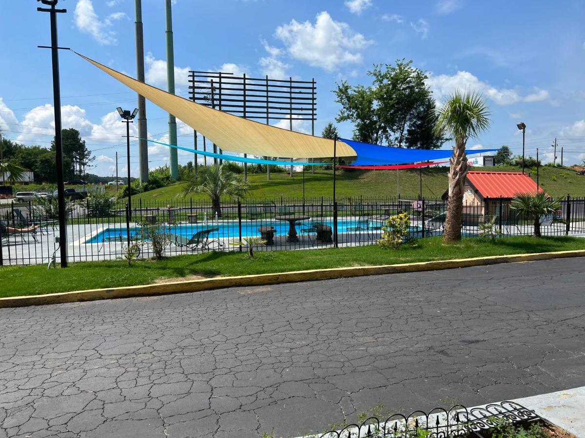 Country Hearth Inn & Suites CartersvilleCartersville  Kültér fotó